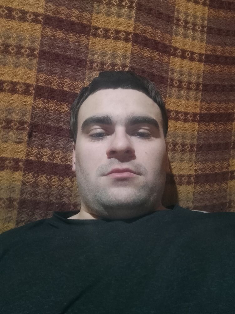  50240399  Anton, 26 ,    -