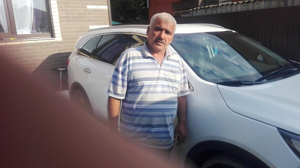  18978449  Husniddin, 52 ,    
