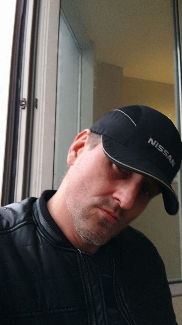  42196129  DemoN, 48 ,    -