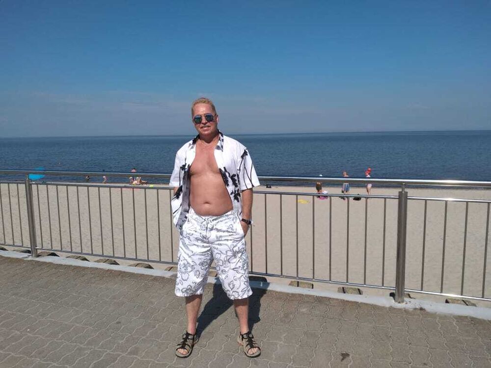  51830569  , 62 ,    