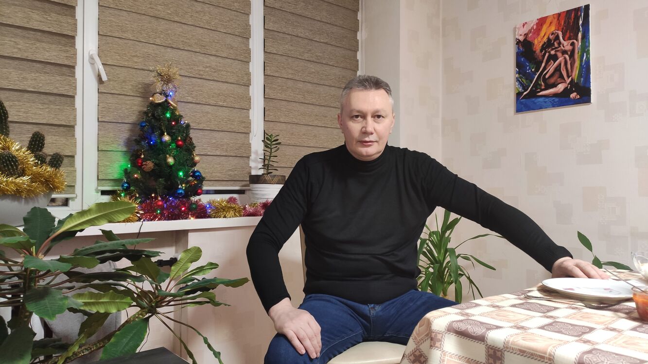  ,   Alexandr, 52 ,   c 