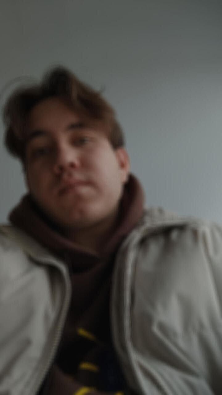  52817799  , 24 ,    