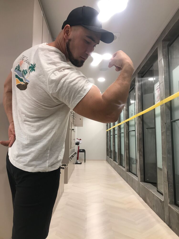 ���� 27987849 ������� Meret, 31 ���, ���� ���������� � ��������