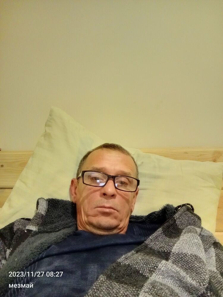  42569489  , 52 ,     
