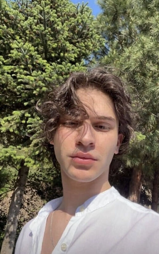  ,   Anton, 21 ,   ,   