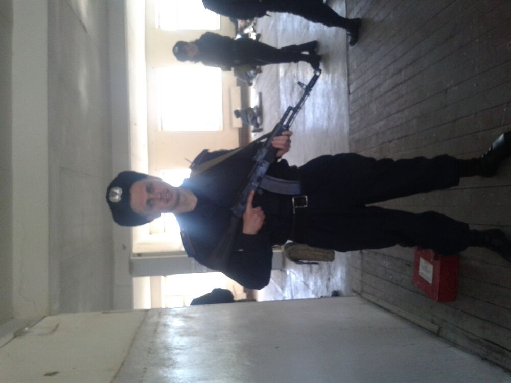  ,   Tarik, 33 ,   ,   , c , 