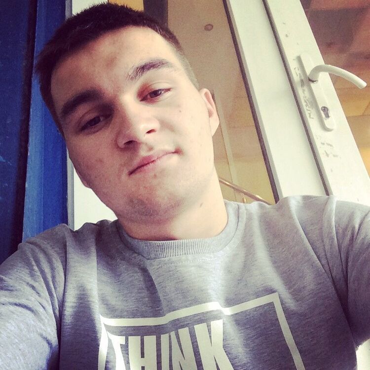  12125039  Alex, 29 ,    
