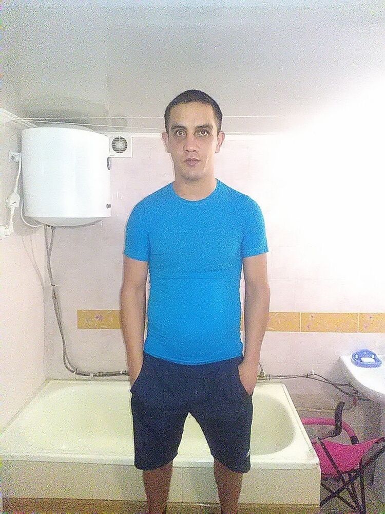  18130799  , 34 ,    