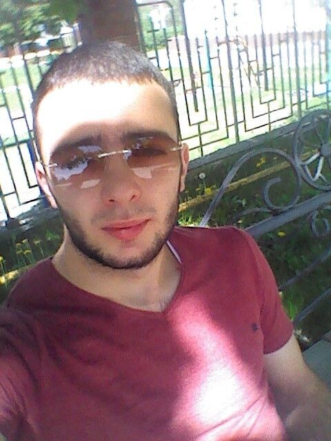  9524469  Tony, 27 ,    