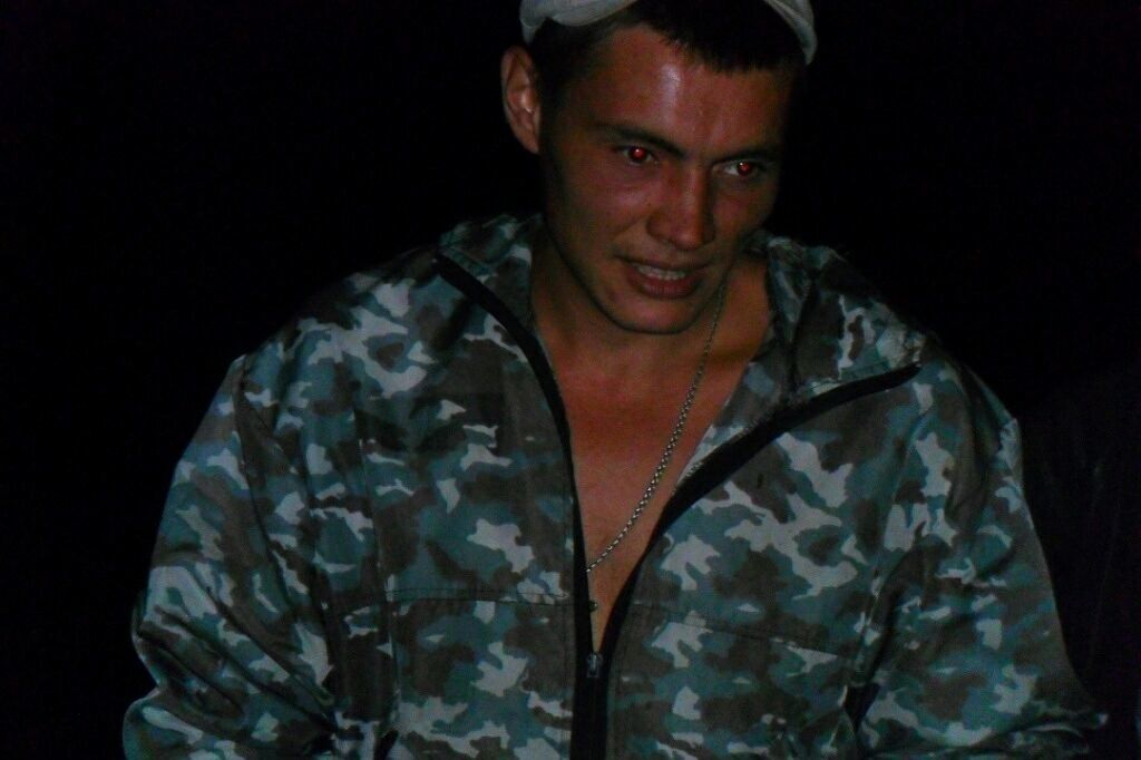  --,   Alecs, 38 ,   