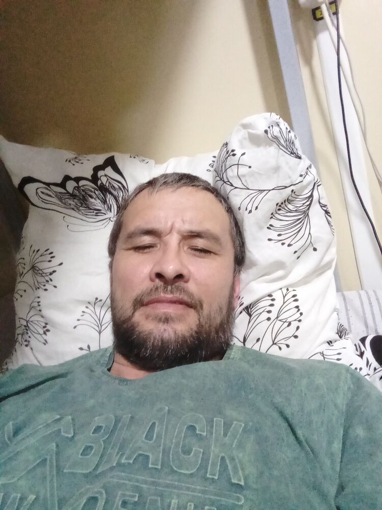  40383399  Rustem, 46 ,    