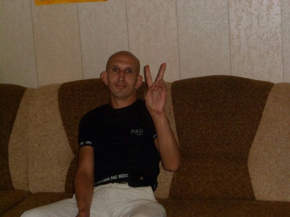  ,   Denis, 39 ,   ,   , c 