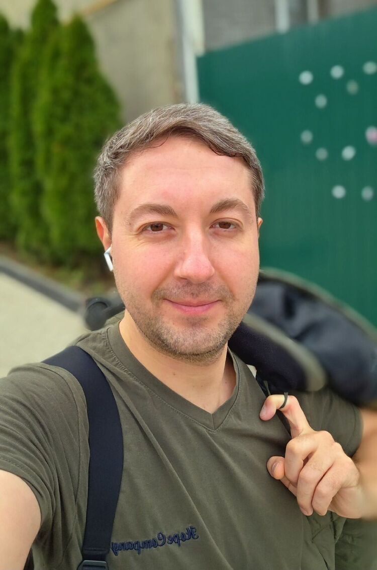  54742149  Dmitrii, 37 ,    