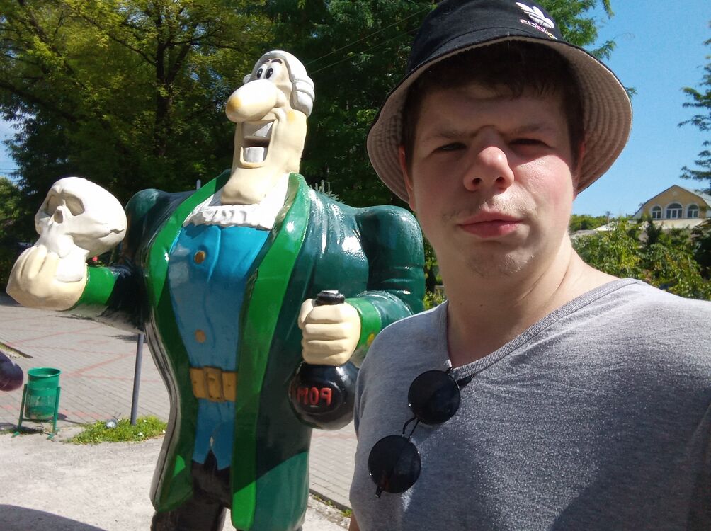  ,   Ivan, 21 ,   ,   