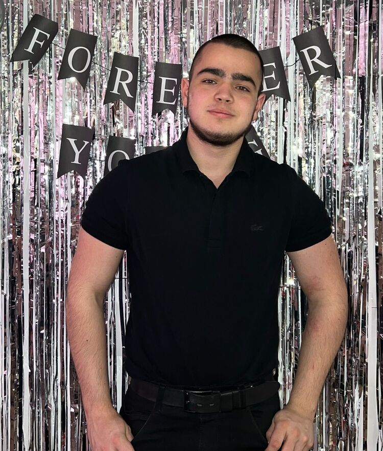  46540289  Aidar, 21 ,    -