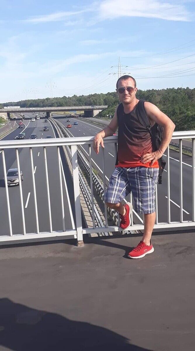  ,   Alex, 42 ,     , c 