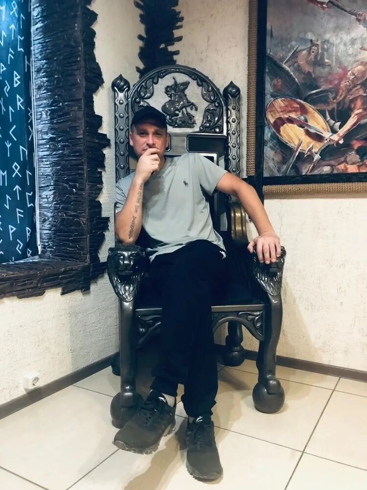  48573579  , 34 ,    