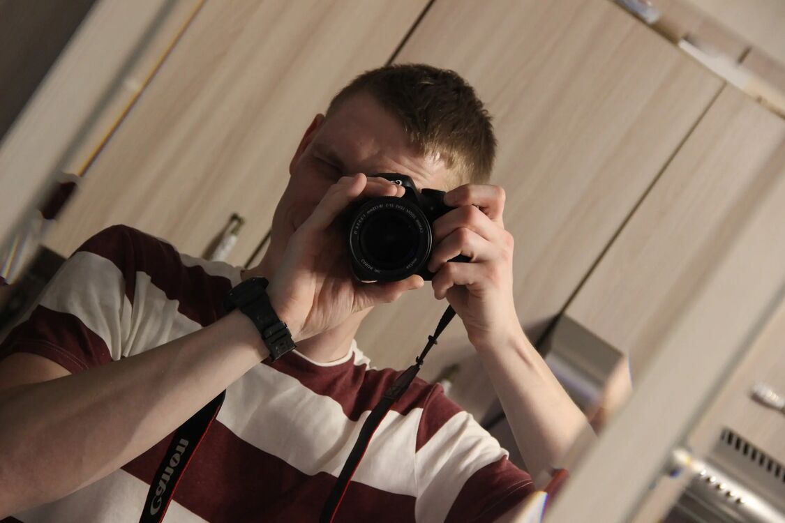 33032539  Leonid, 32 ,    