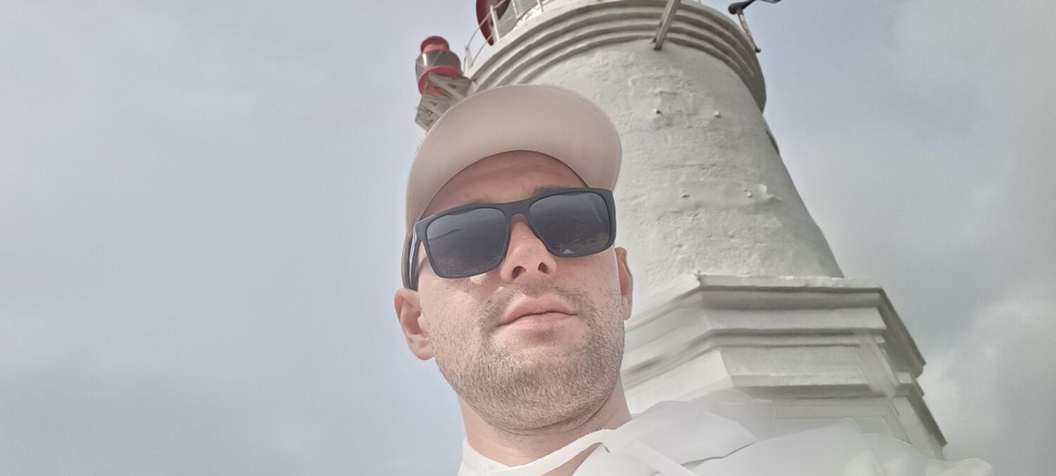  ,   Semyon, 31 ,   ,   