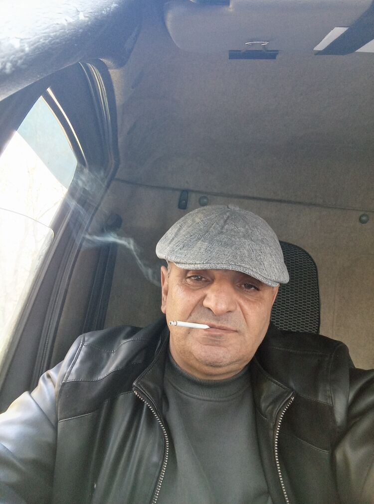  51705099  Mikael, 49 ,    