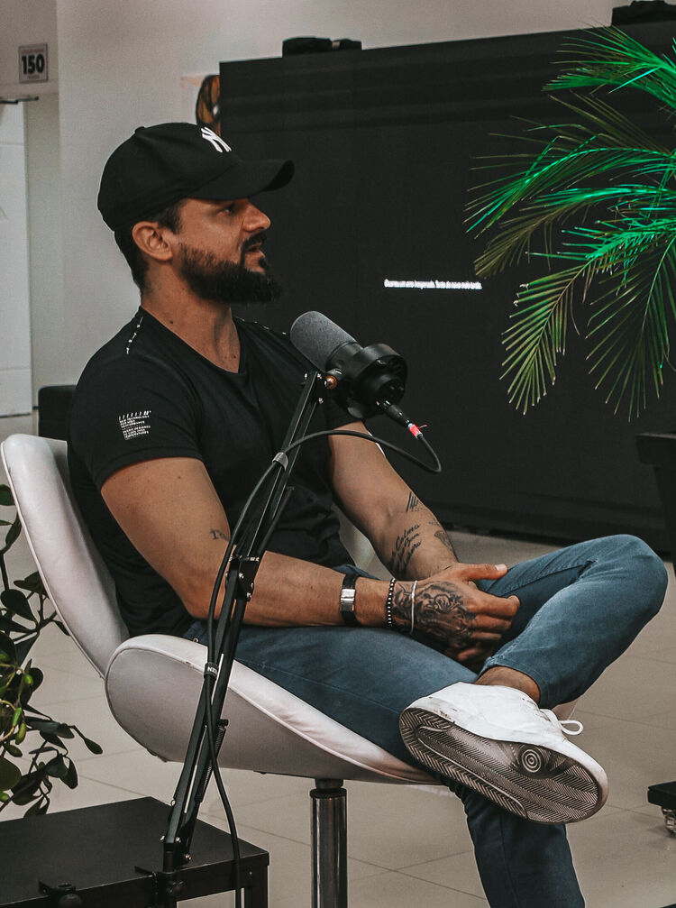  54349139  Felipe, 42 ,    