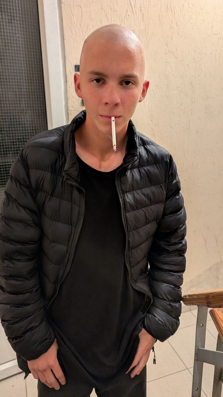  53964769  , 18 ,    