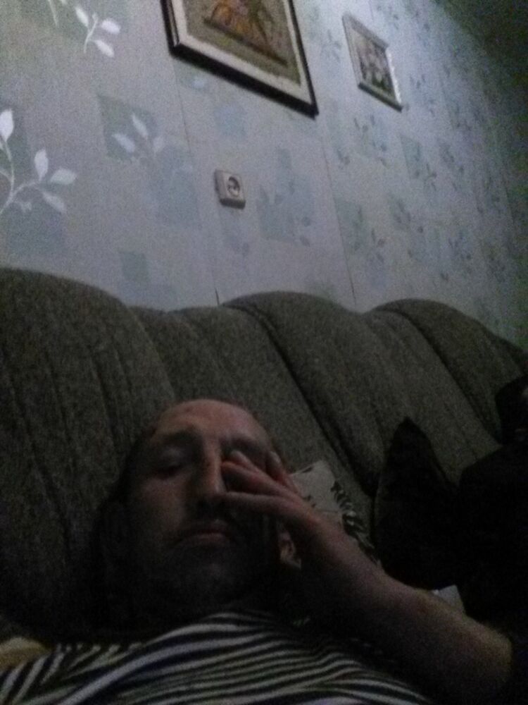 18693959  Andrij, 42 ,    