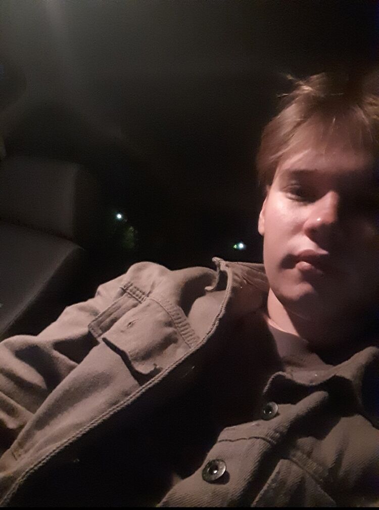  42370929  , 21 ,    