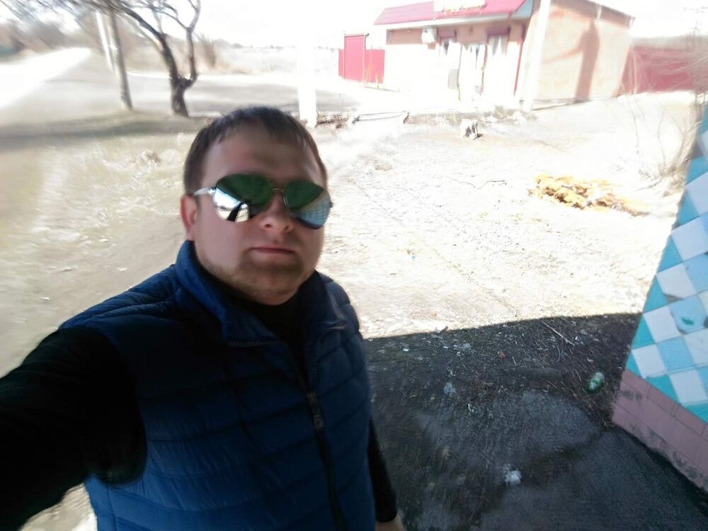  ,   Pavel, 33 ,   ,   , c 