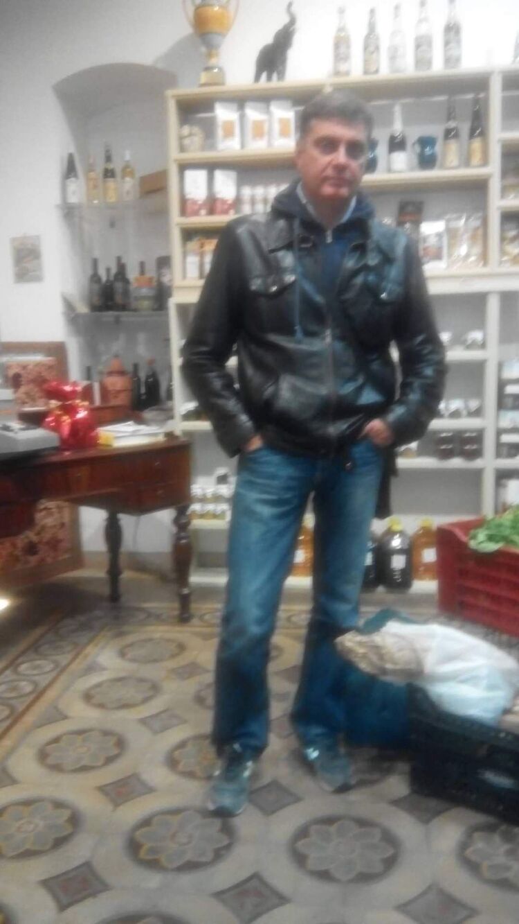  Alcamo,    , 27 ,     , c 