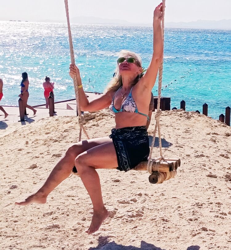  26878039  Alyona, 54 ,    