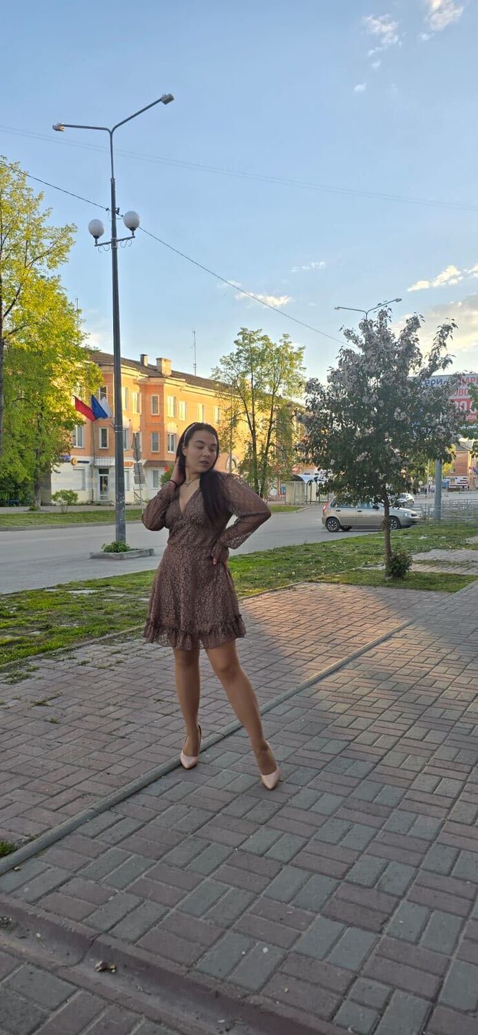  43344069  Zara, 23 ,    