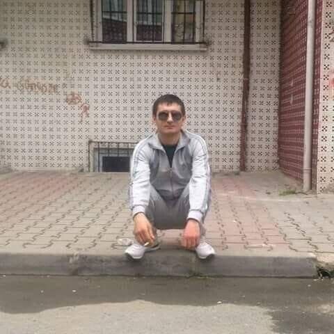  20358169  Lasha, 47 ,    
