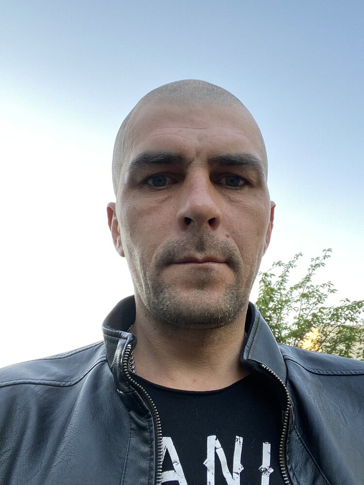 ���� 27453779 ������� ���������, 43 ����, ���� ���������� � Bonn