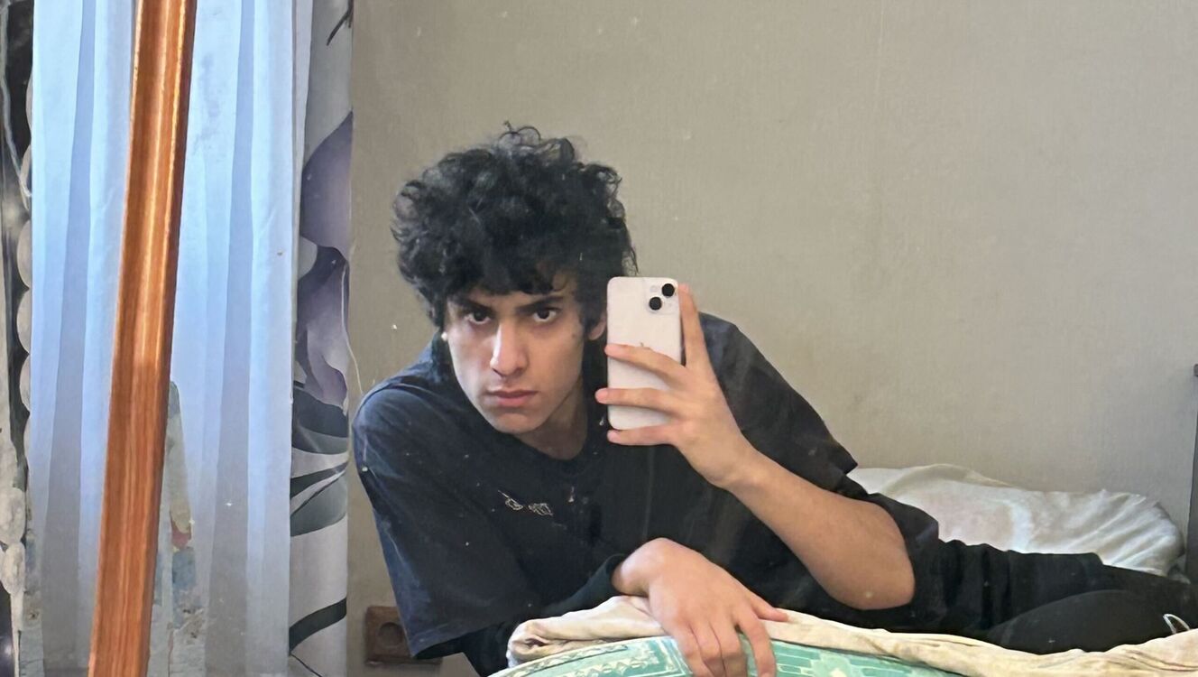  31072559  Zoro, 22 ,    -