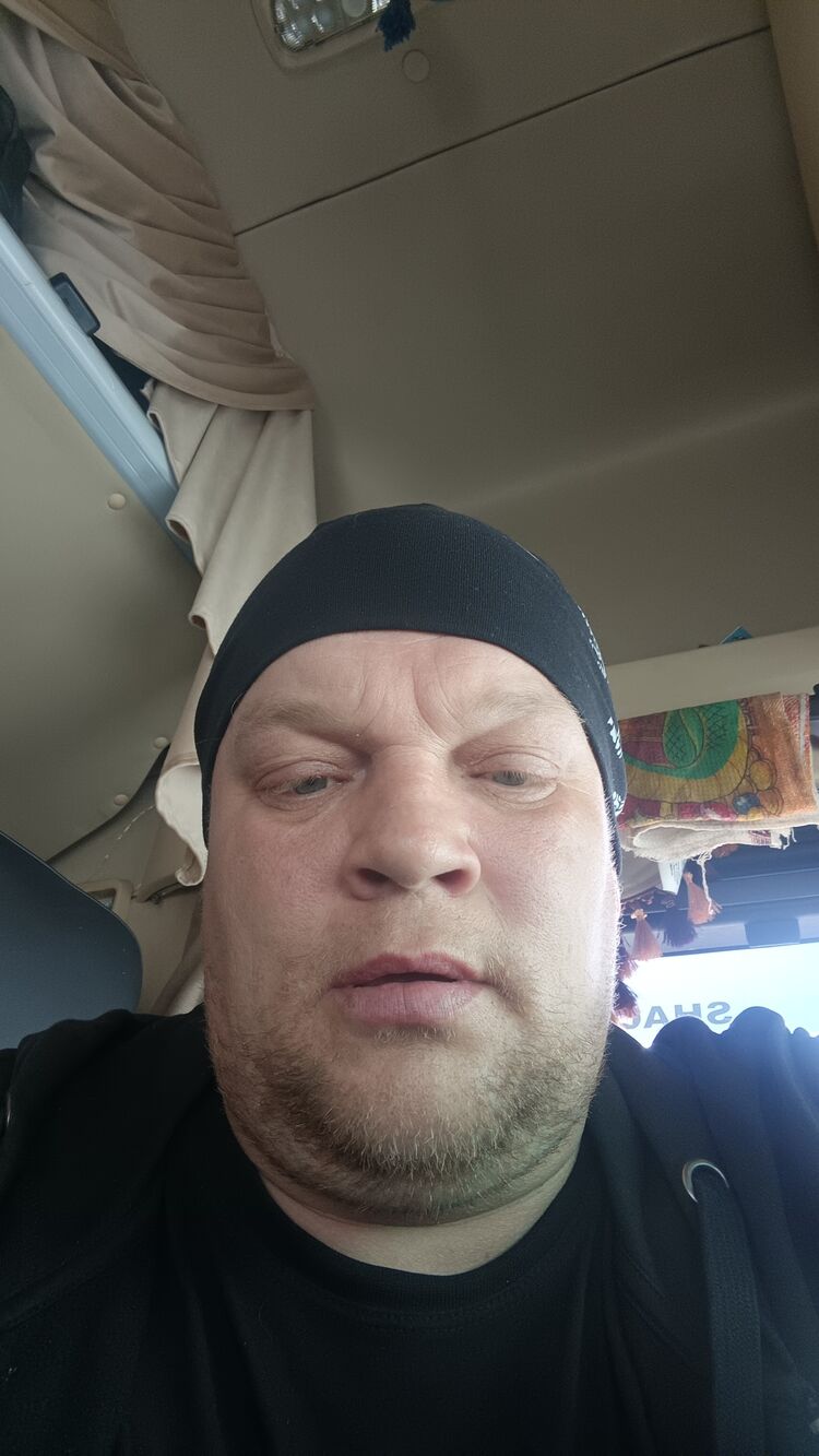  53915629  Mikhail, 45 ,    