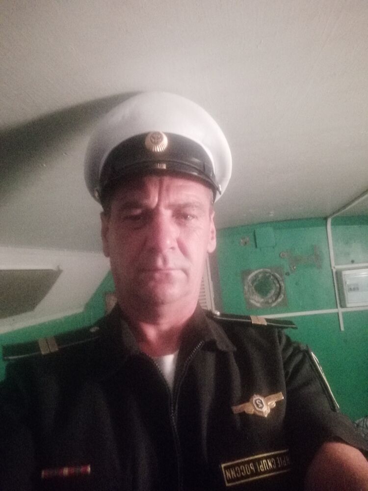  32998189  , 53 ,    