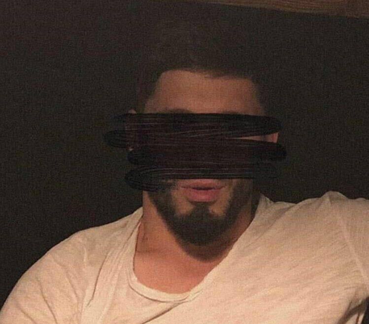  31054749  Abdulatif, 24 ,    