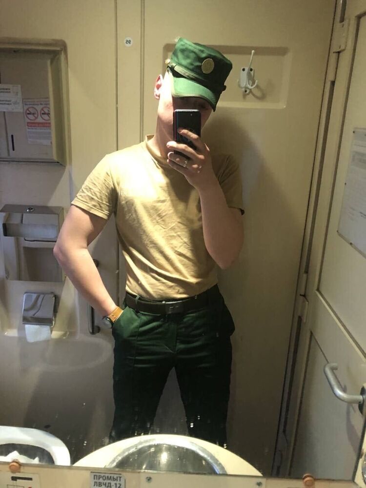  37007249  , 20 ,    
