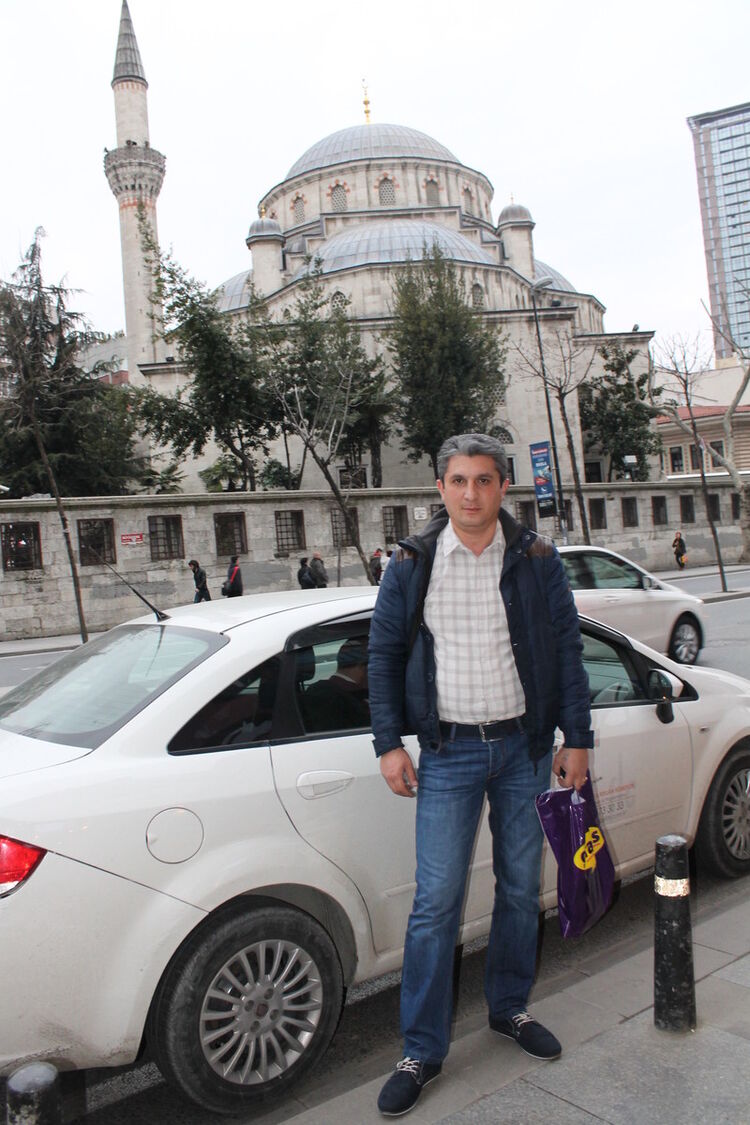  ,   Esger, 50 ,   