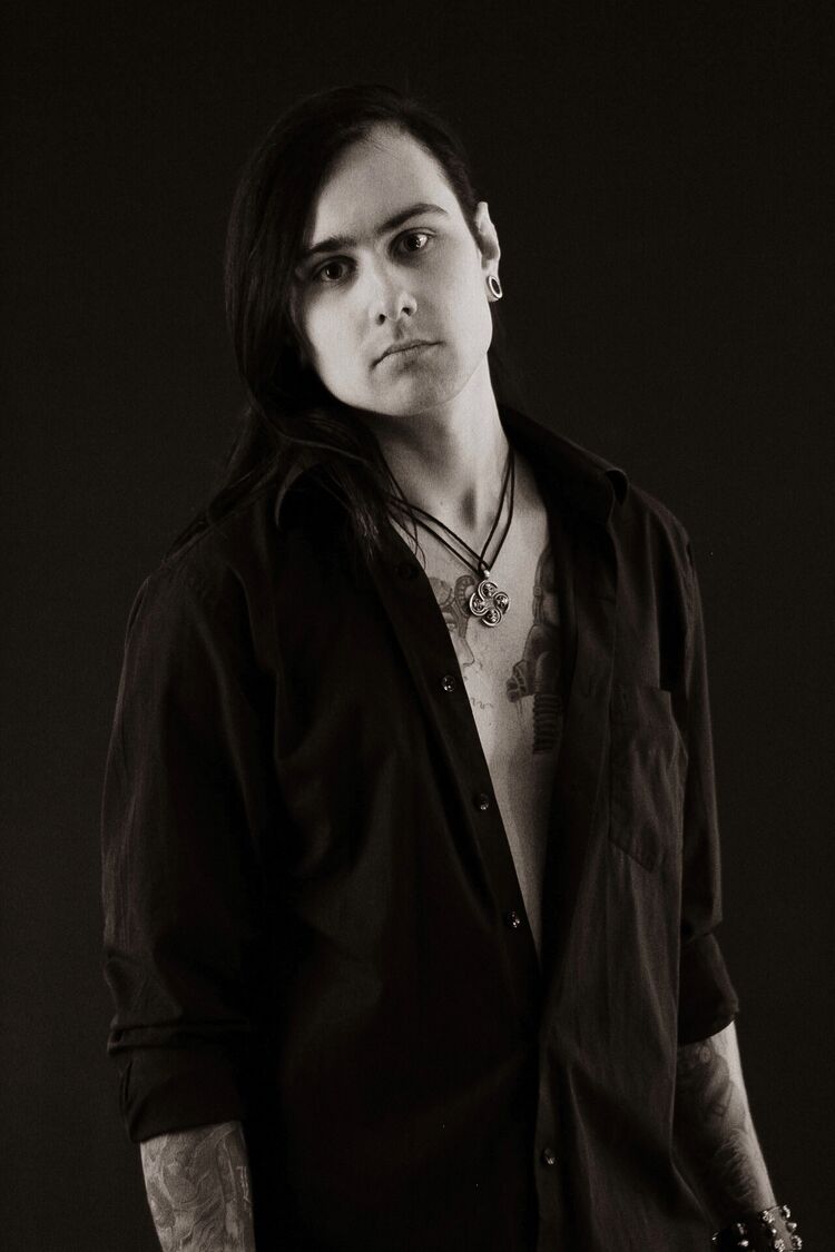  ,   Artyom, 27 ,   ,   