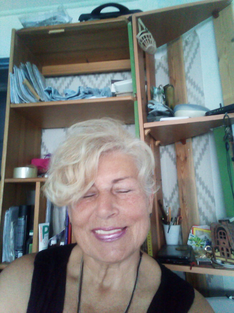  44587589  Ilis, 75 ,    