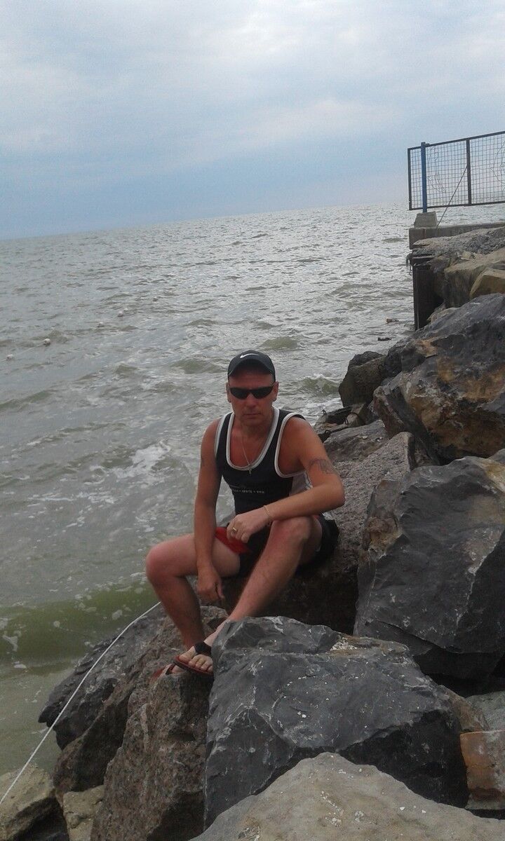  11123859  RUSLAN, 44 ,    