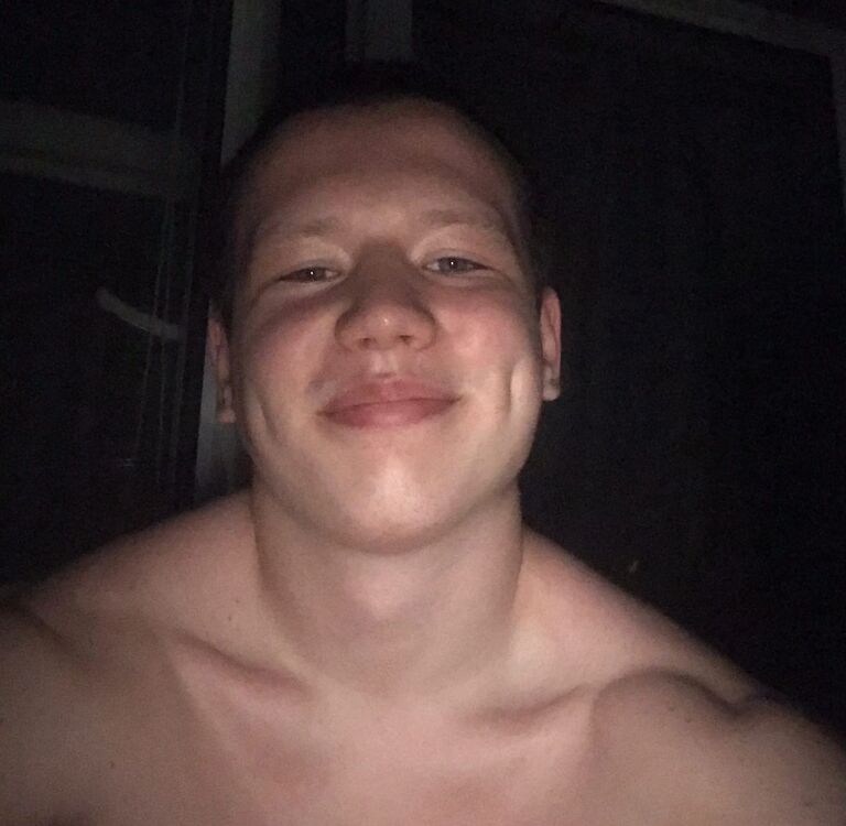  42858639  , 23 ,    