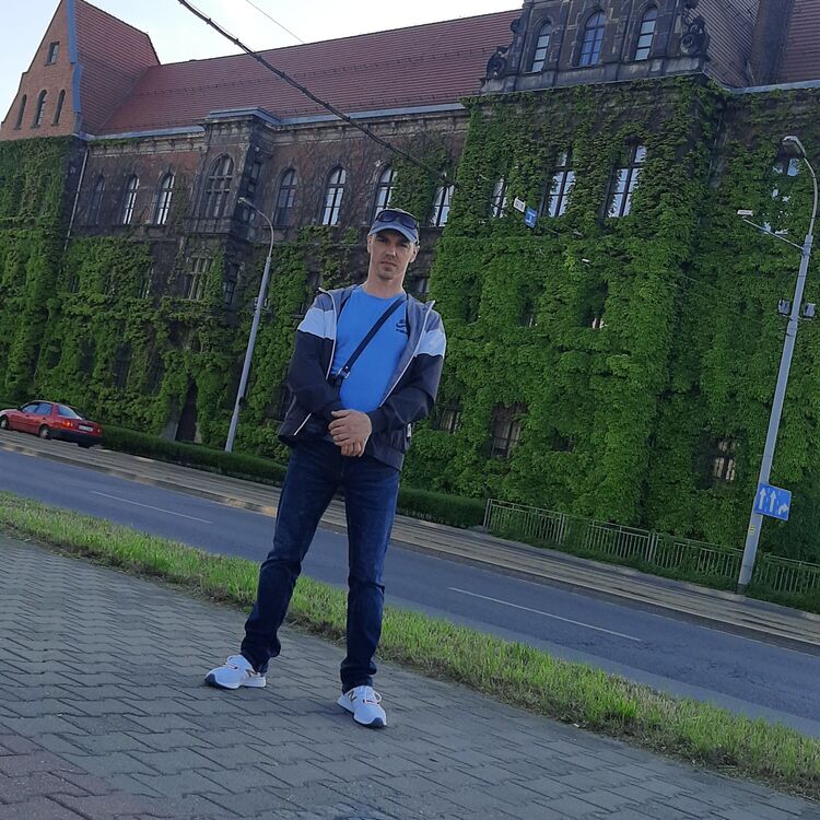 Siechnice,   , 41 ,   ,   