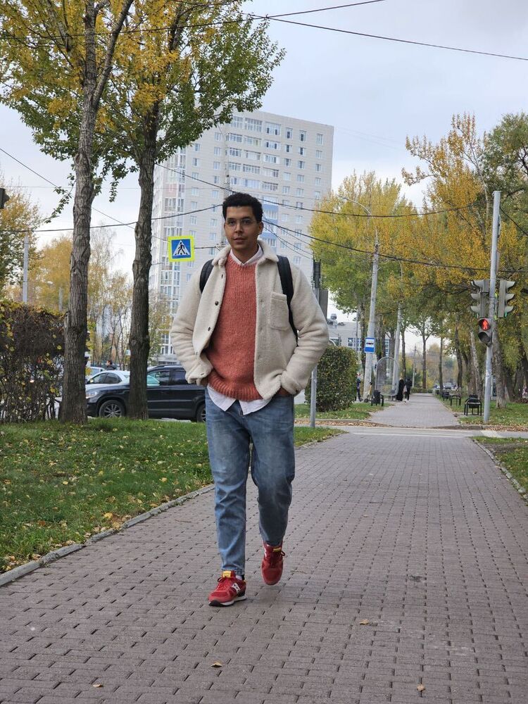  ,   Youssef, 25 ,   ,   