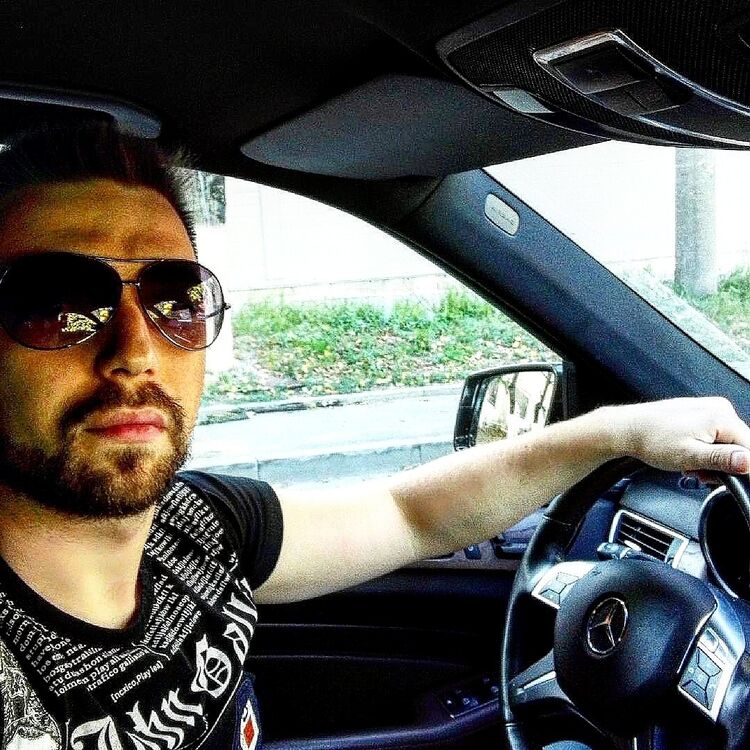  --,   JohnnyWoodoo, 37 ,   