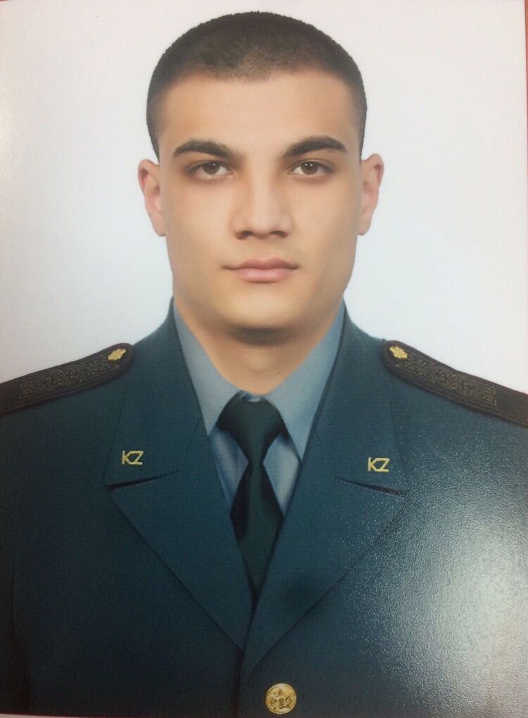  24035939  , 44 ,    