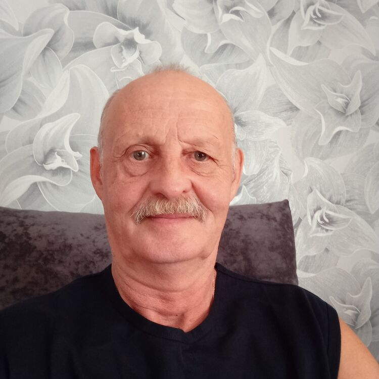  47215679  , 62 ,    
