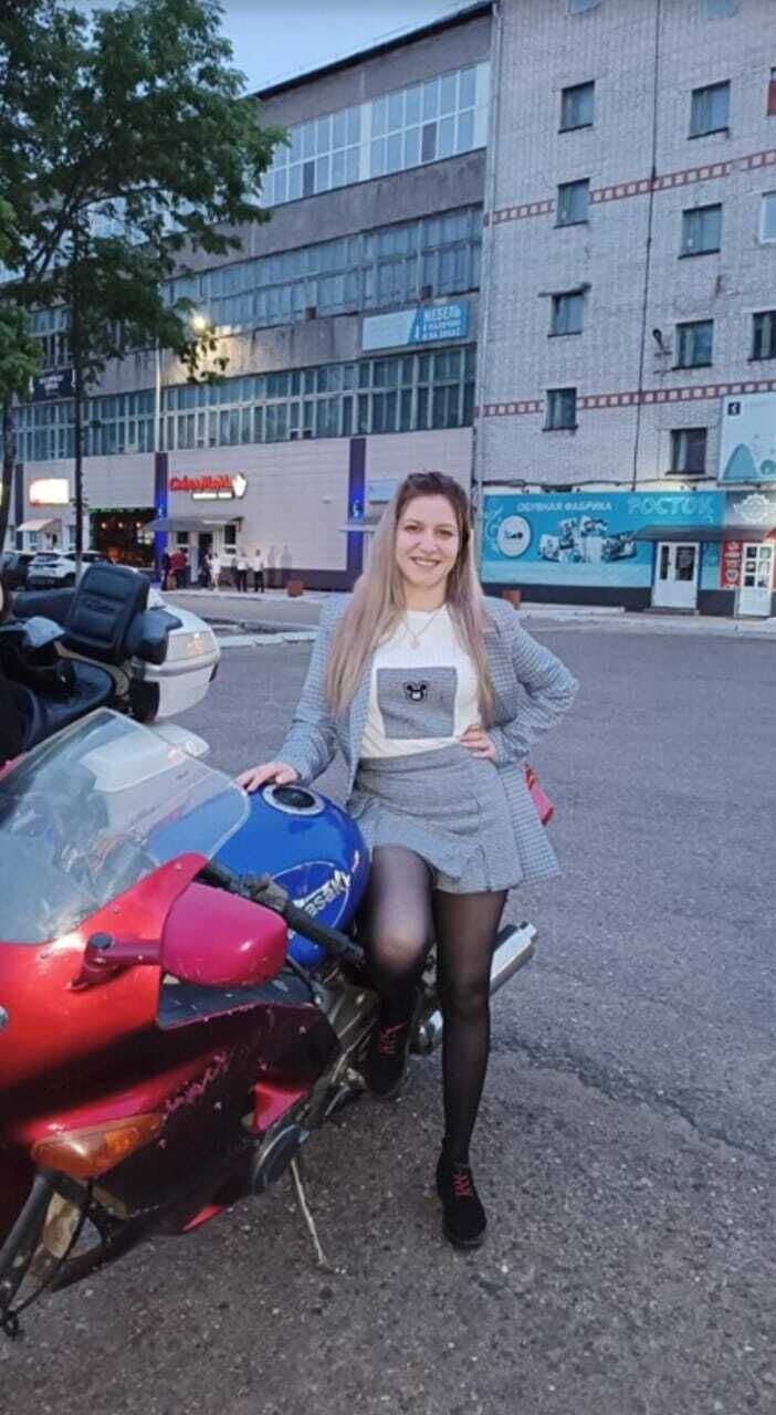  49318429  Anastasia, 29 ,    